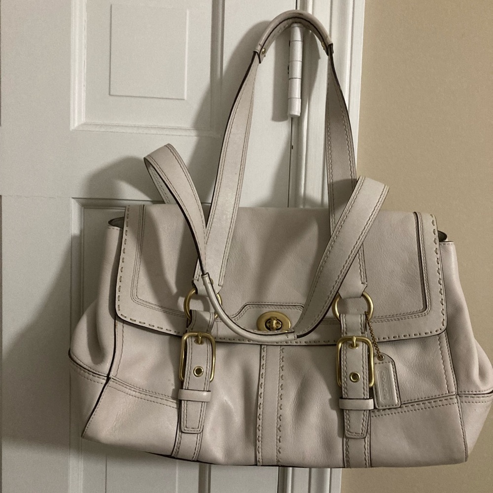 J0793-11546 Hampton Kisslock Shoulder Large Saddle Ivory Leather Satchel